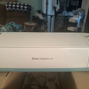 Cricut Explorer Air machine bundle